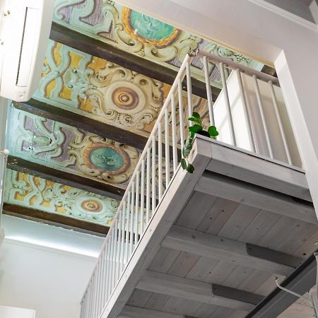 Charming Frescoed Loft Apartamento Bolonha Exterior foto