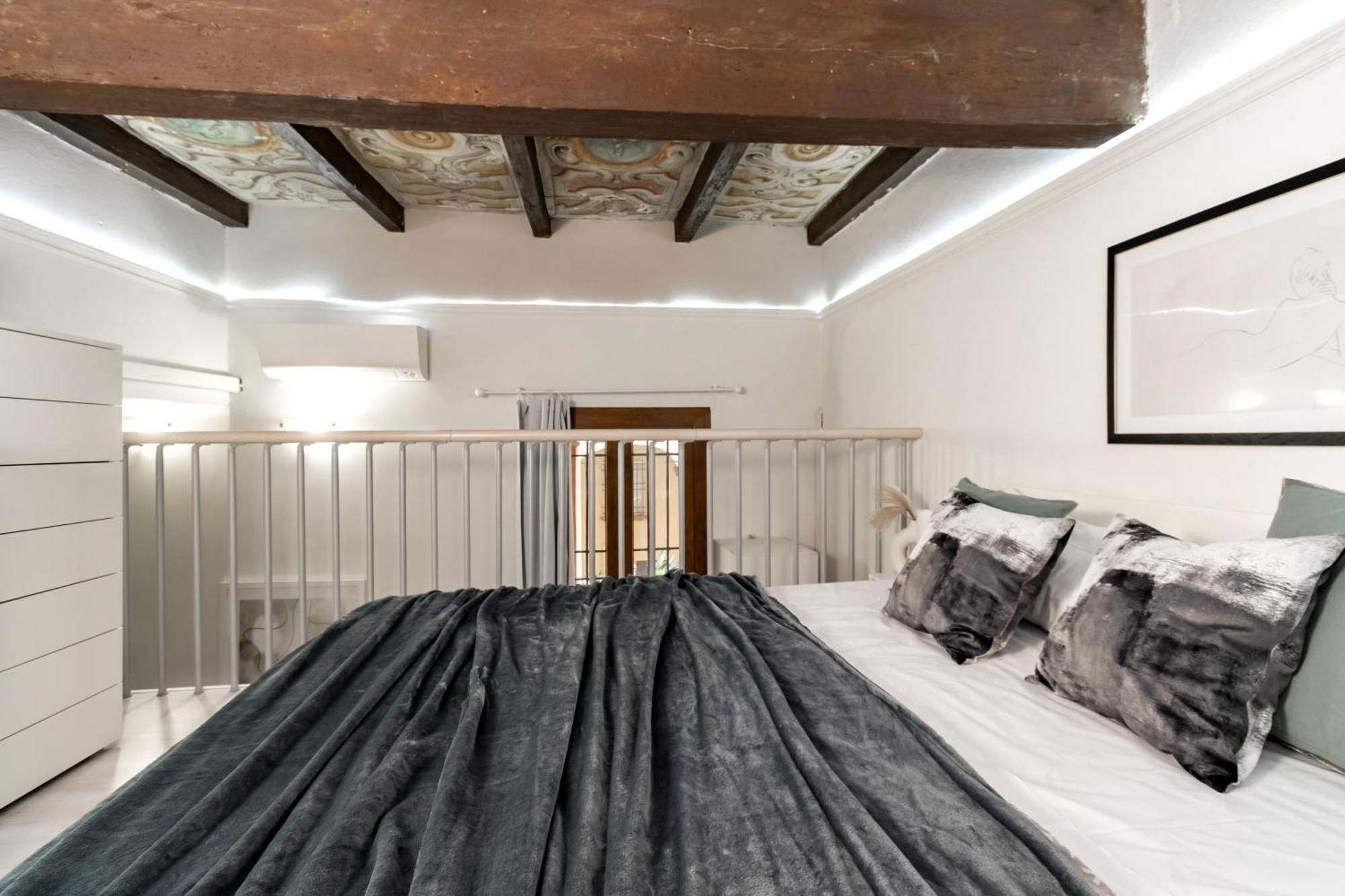 Charming Frescoed Loft Apartamento Bolonha Exterior foto